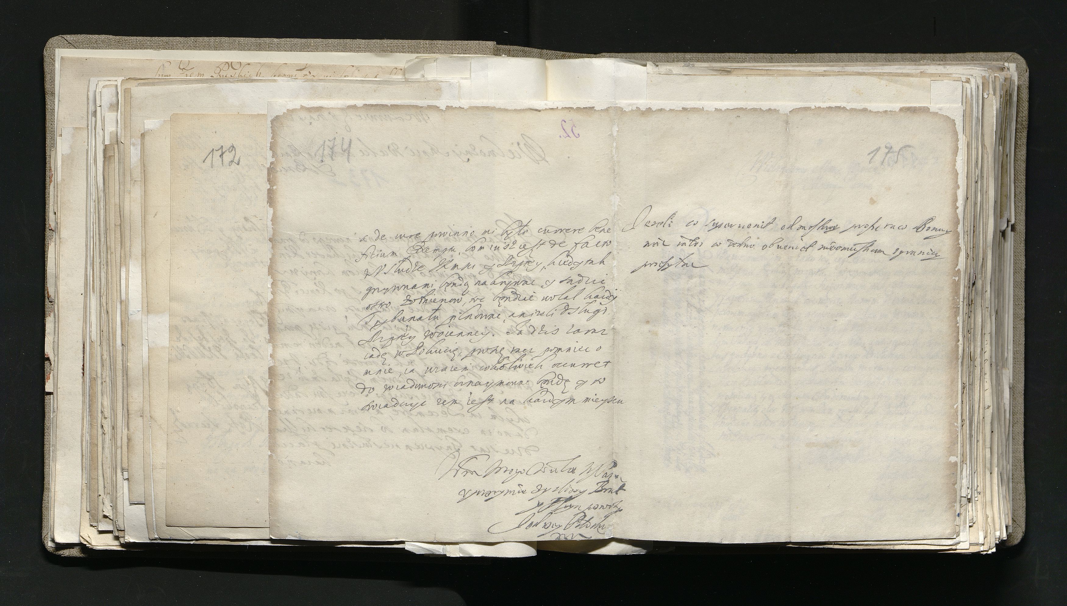 1_335_0_0_163a-12_0093