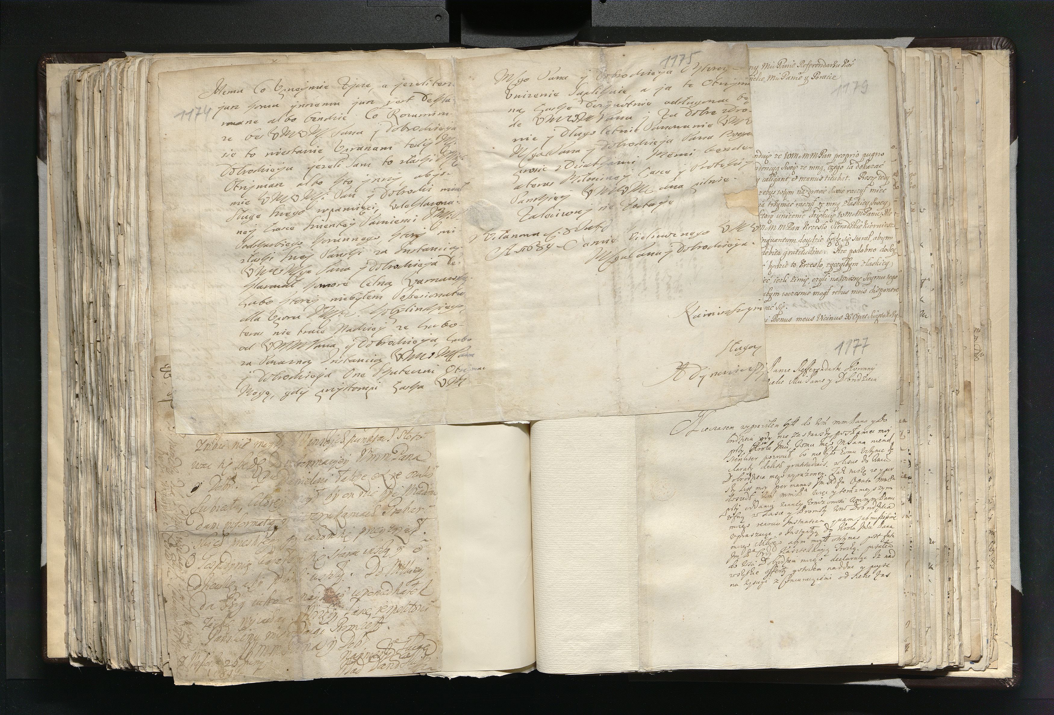 1_335_0_0_163a-16_0570