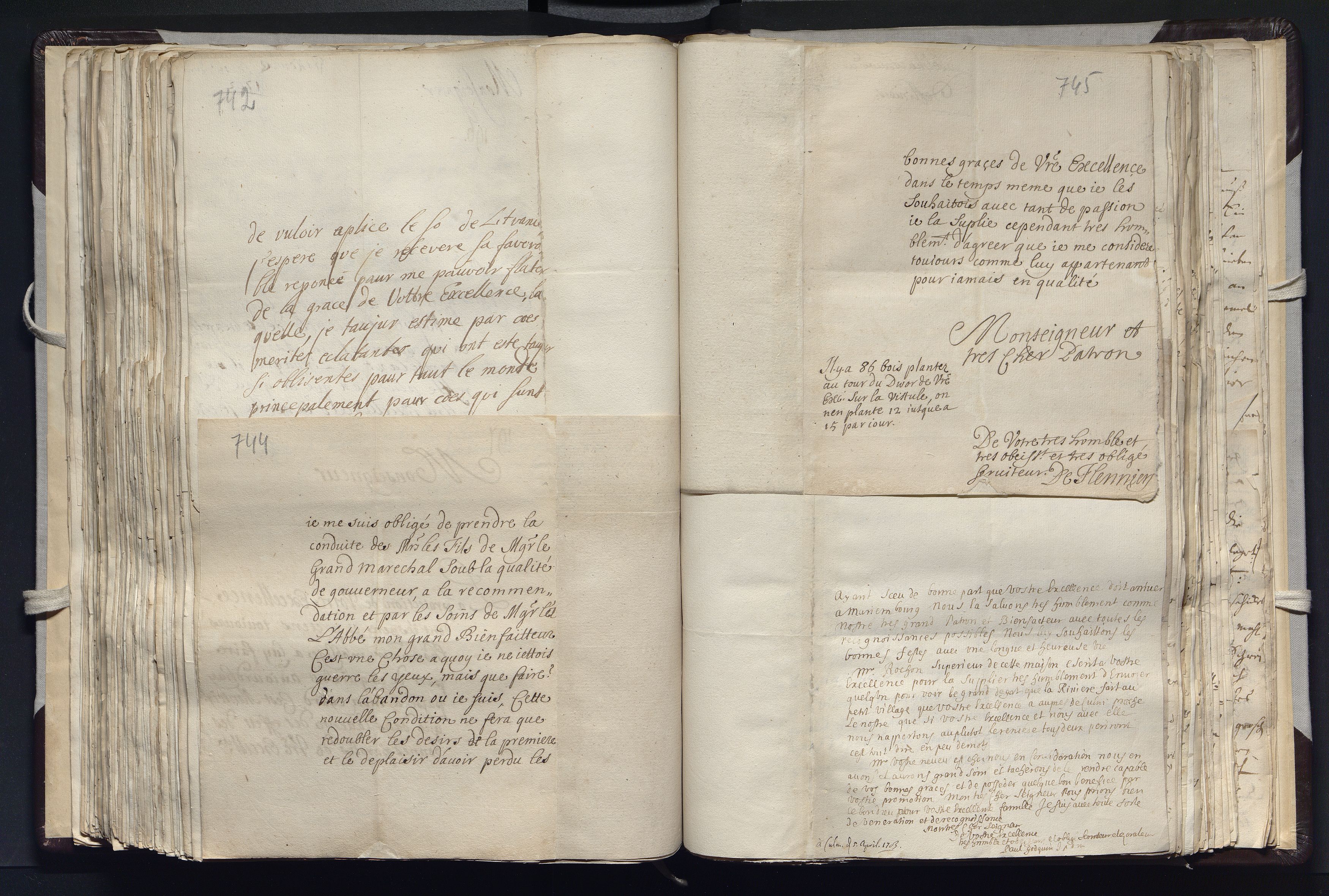 1_335_0_0_163a-21_0374