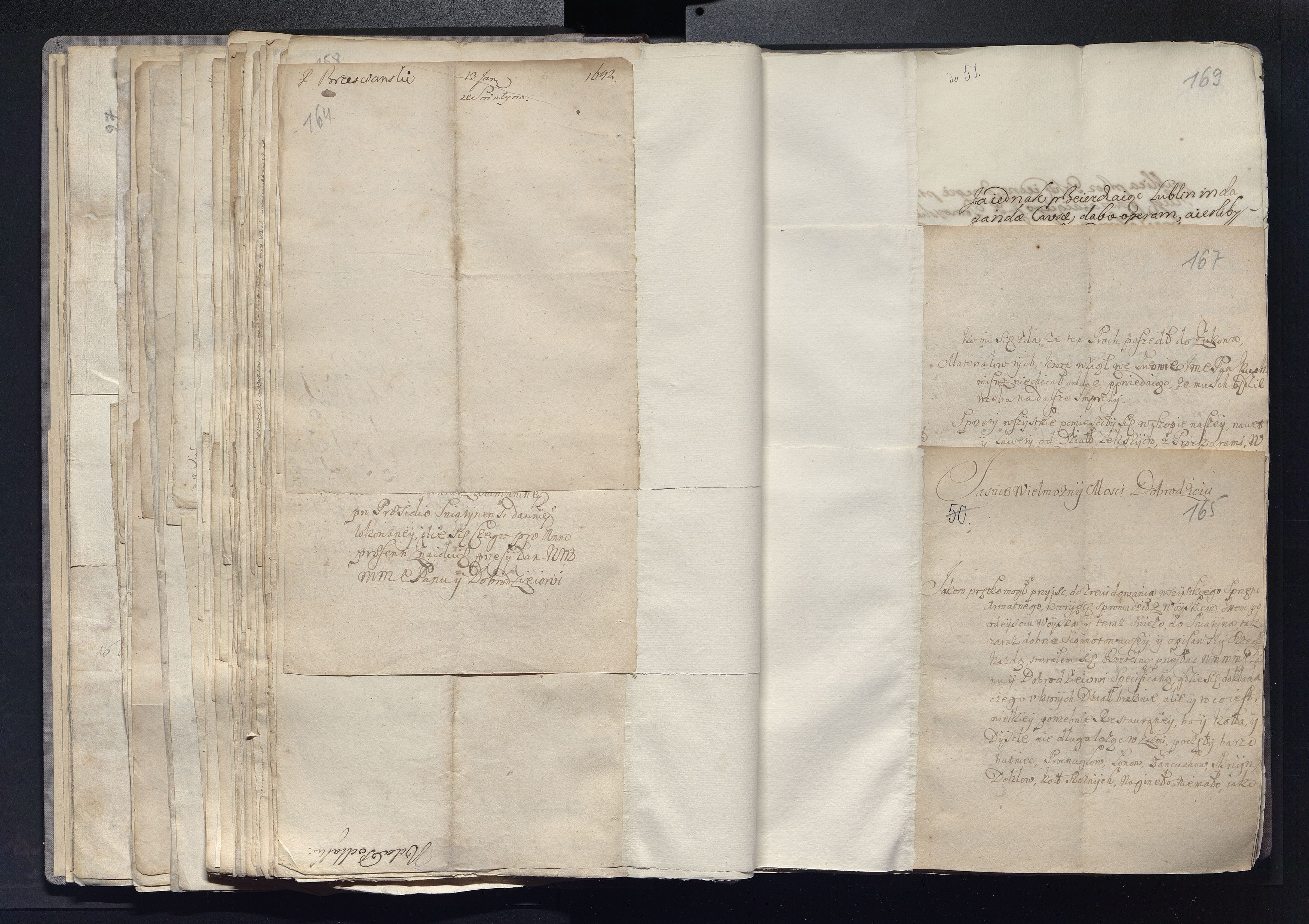 1_335_0_0_163a-22_0082