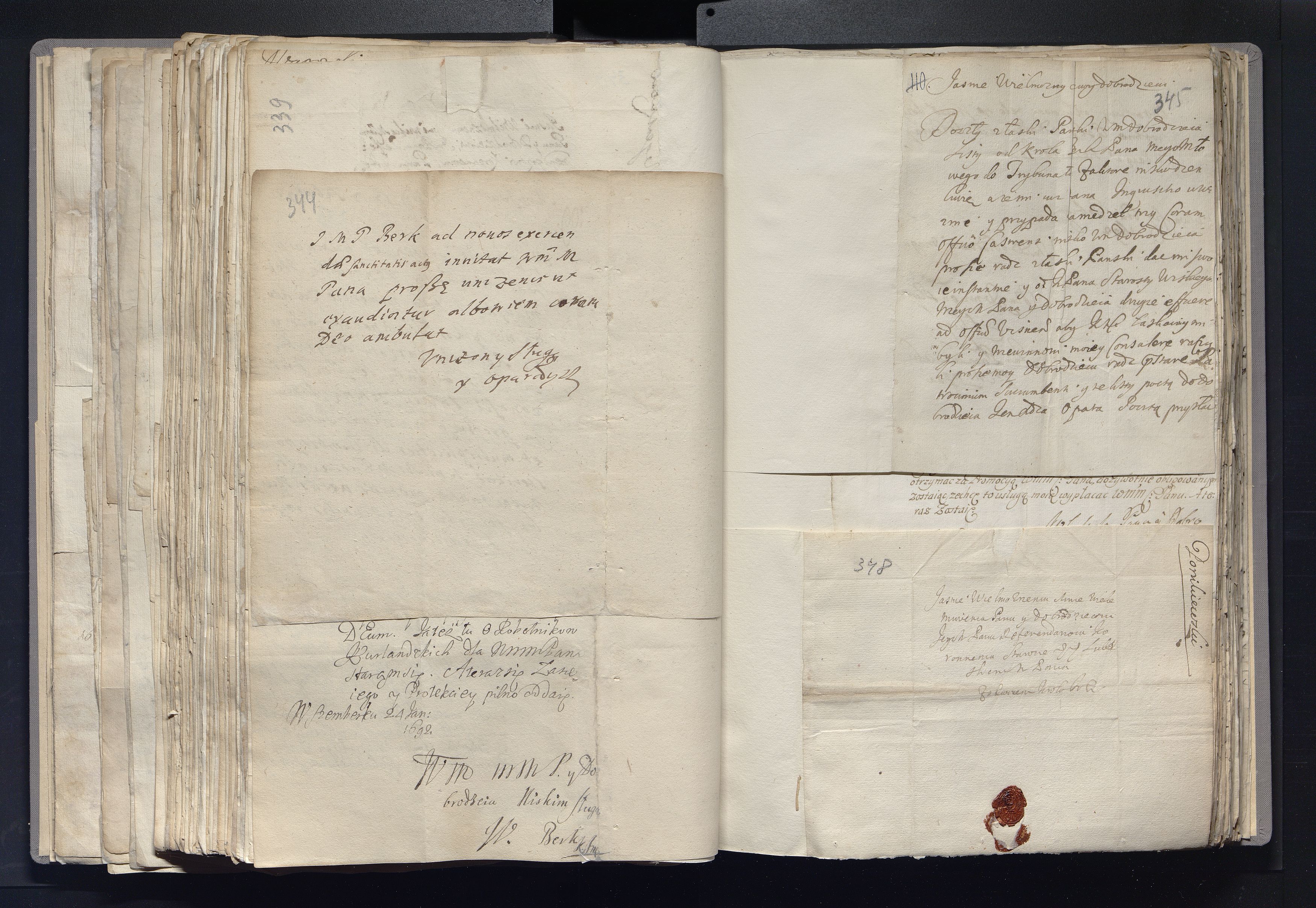 1_335_0_0_163a-22_0173