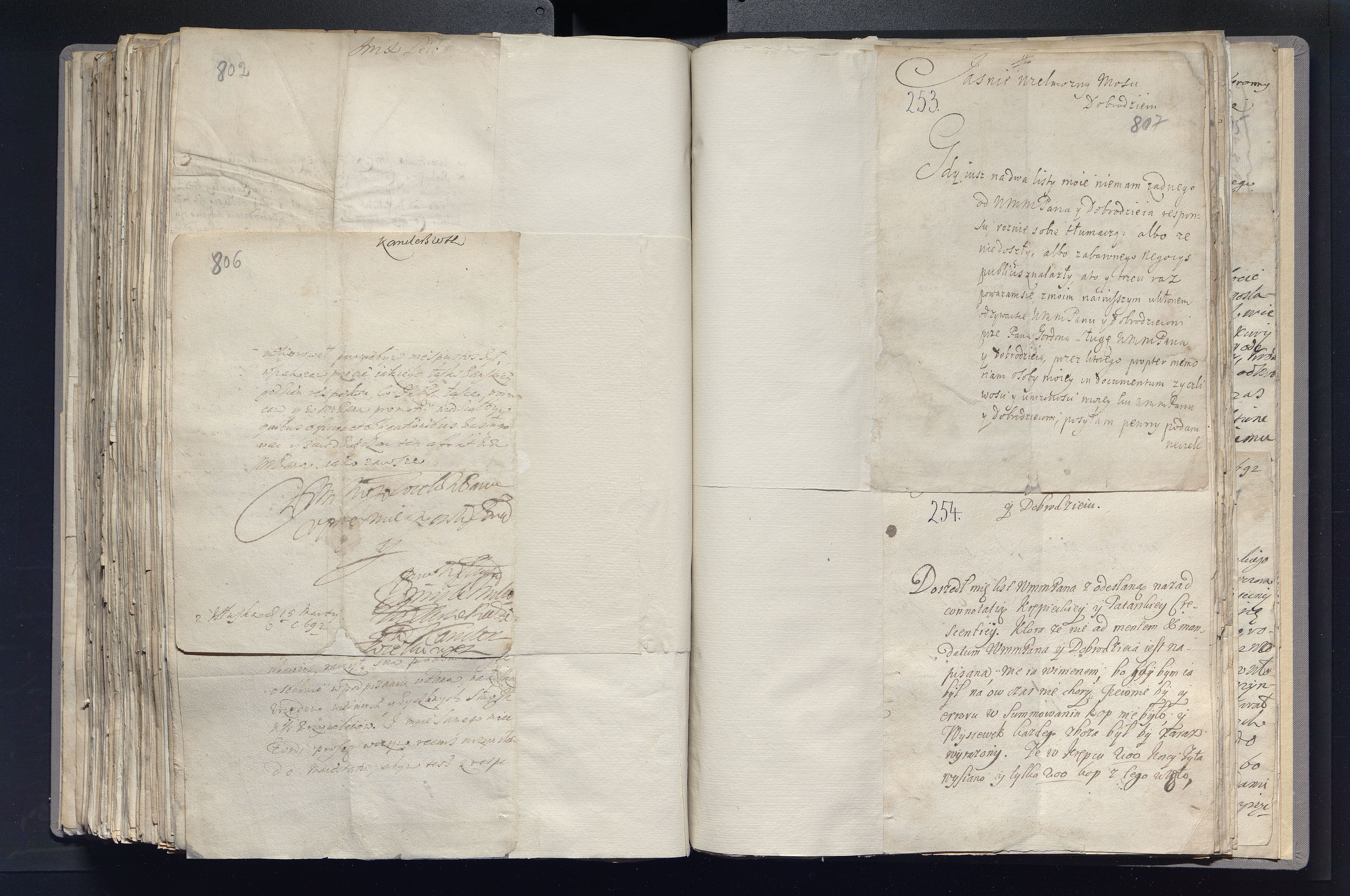 1_335_0_0_163a-22_0404