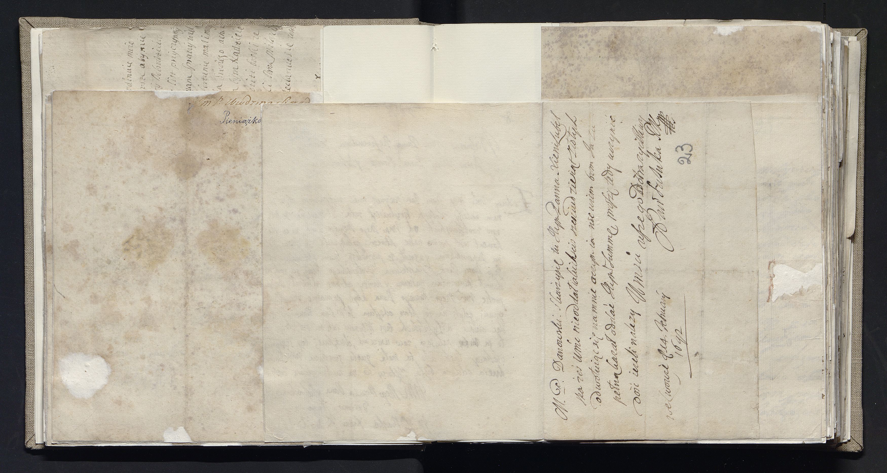 1_335_0_0_163a-23_0015