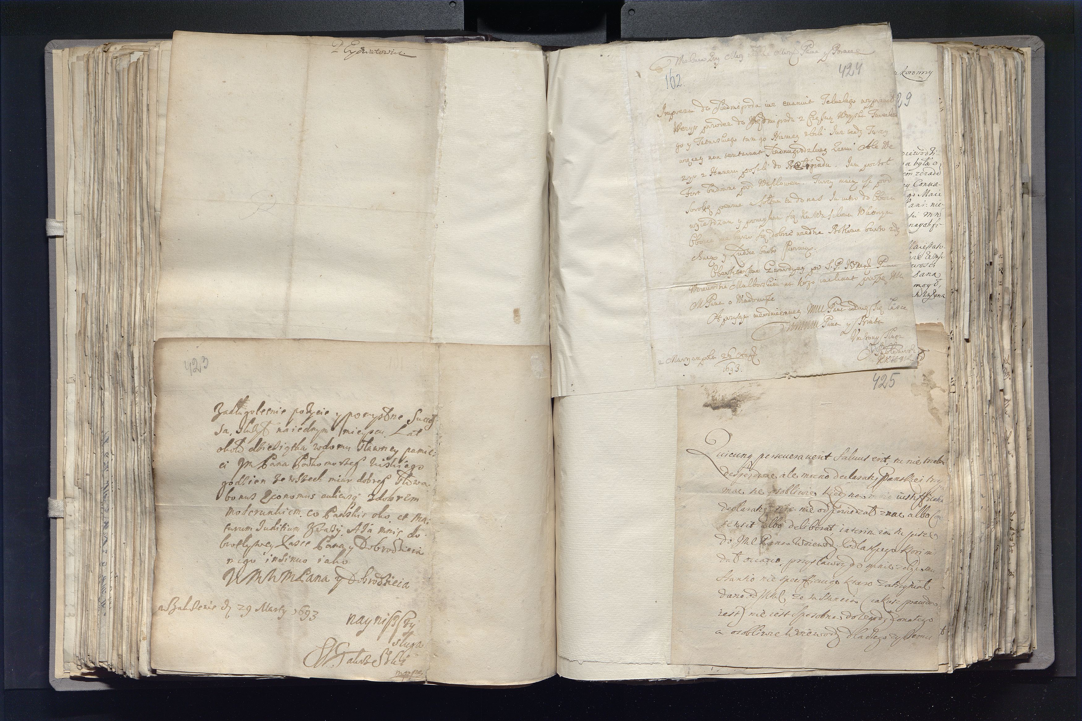 1_335_0_0_163a-24_0261