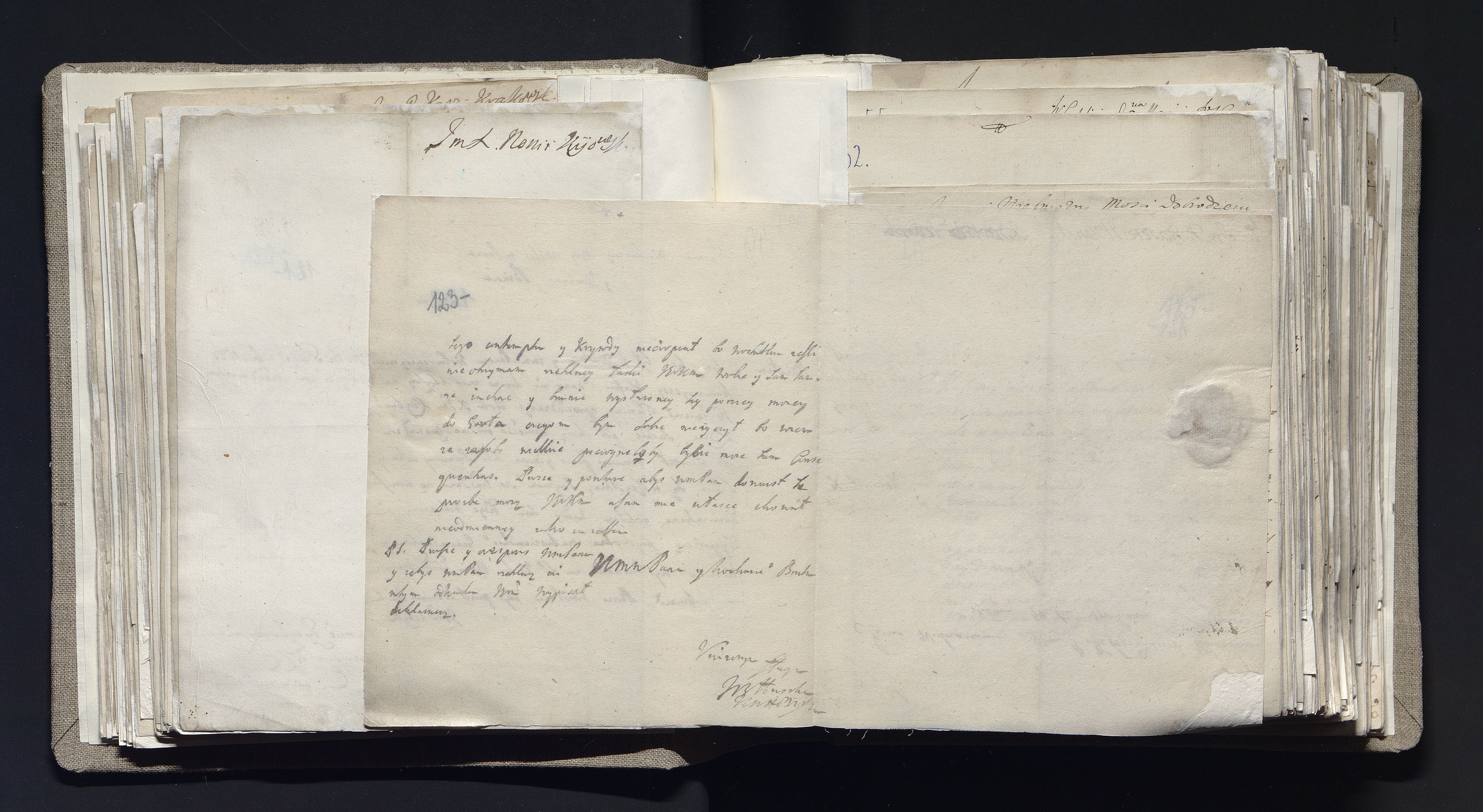 1_335_0_0_163a-28_0087