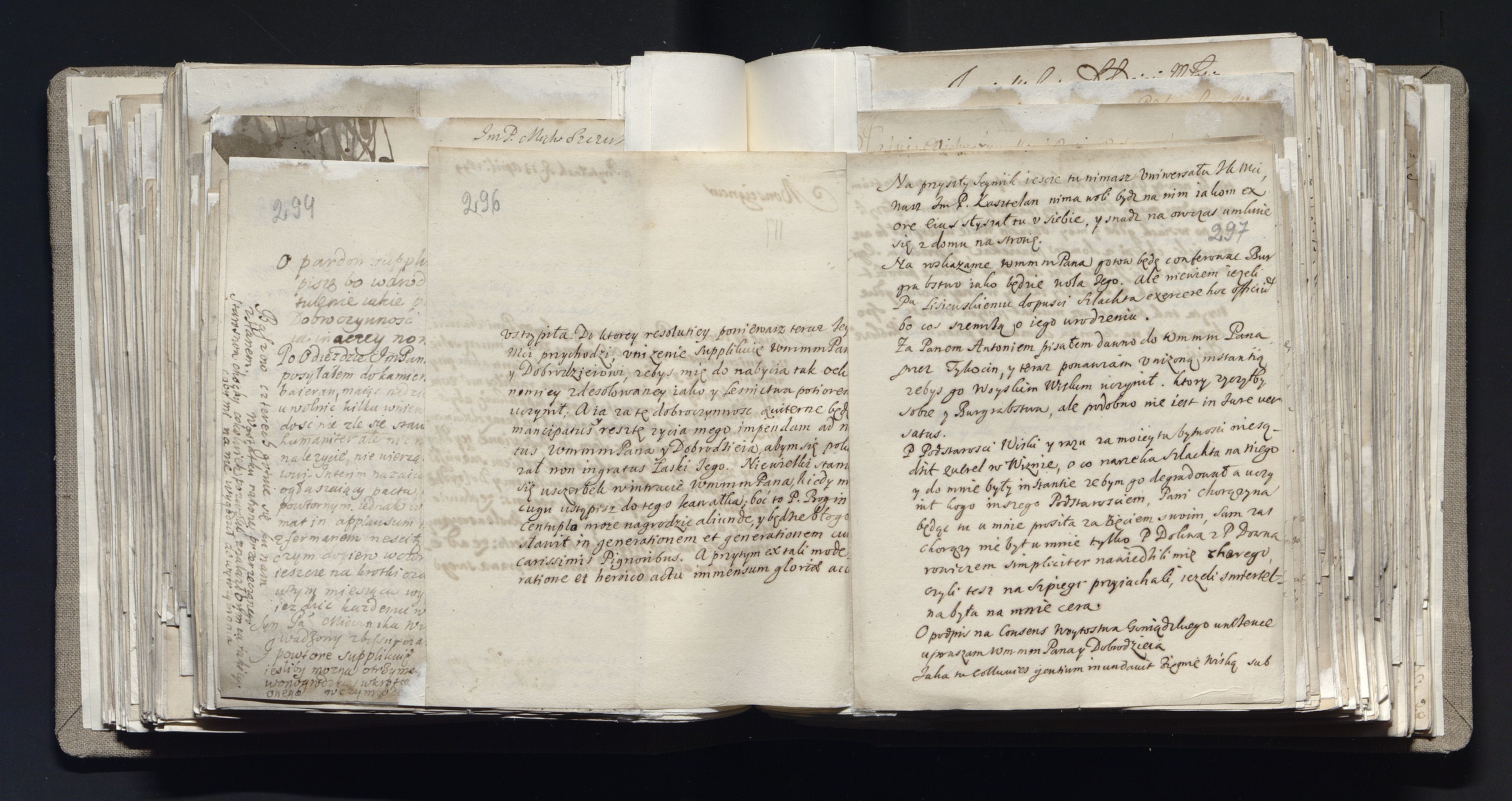 1_335_0_0_163a-28_0210