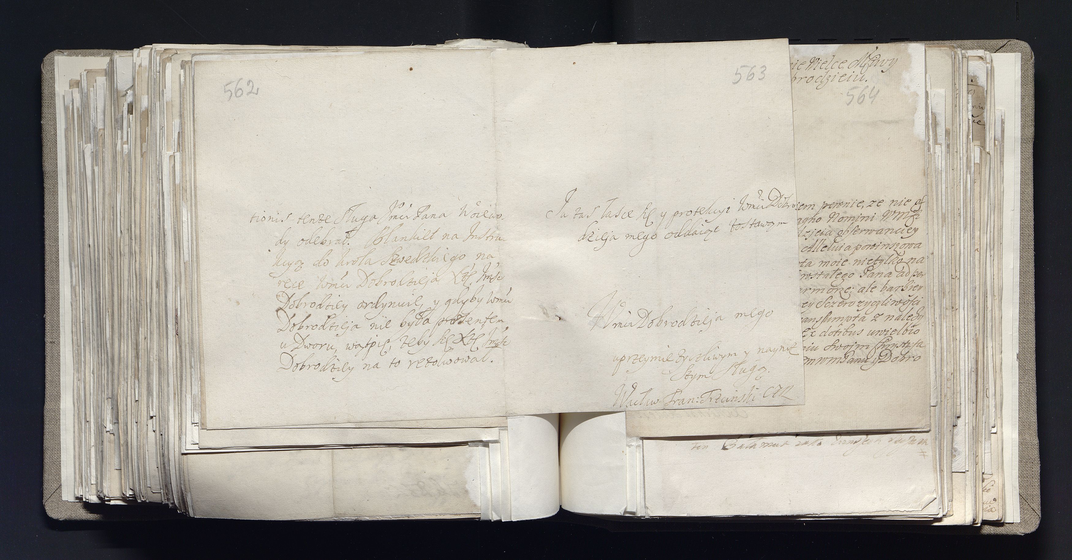 1_335_0_0_163a-28_0382