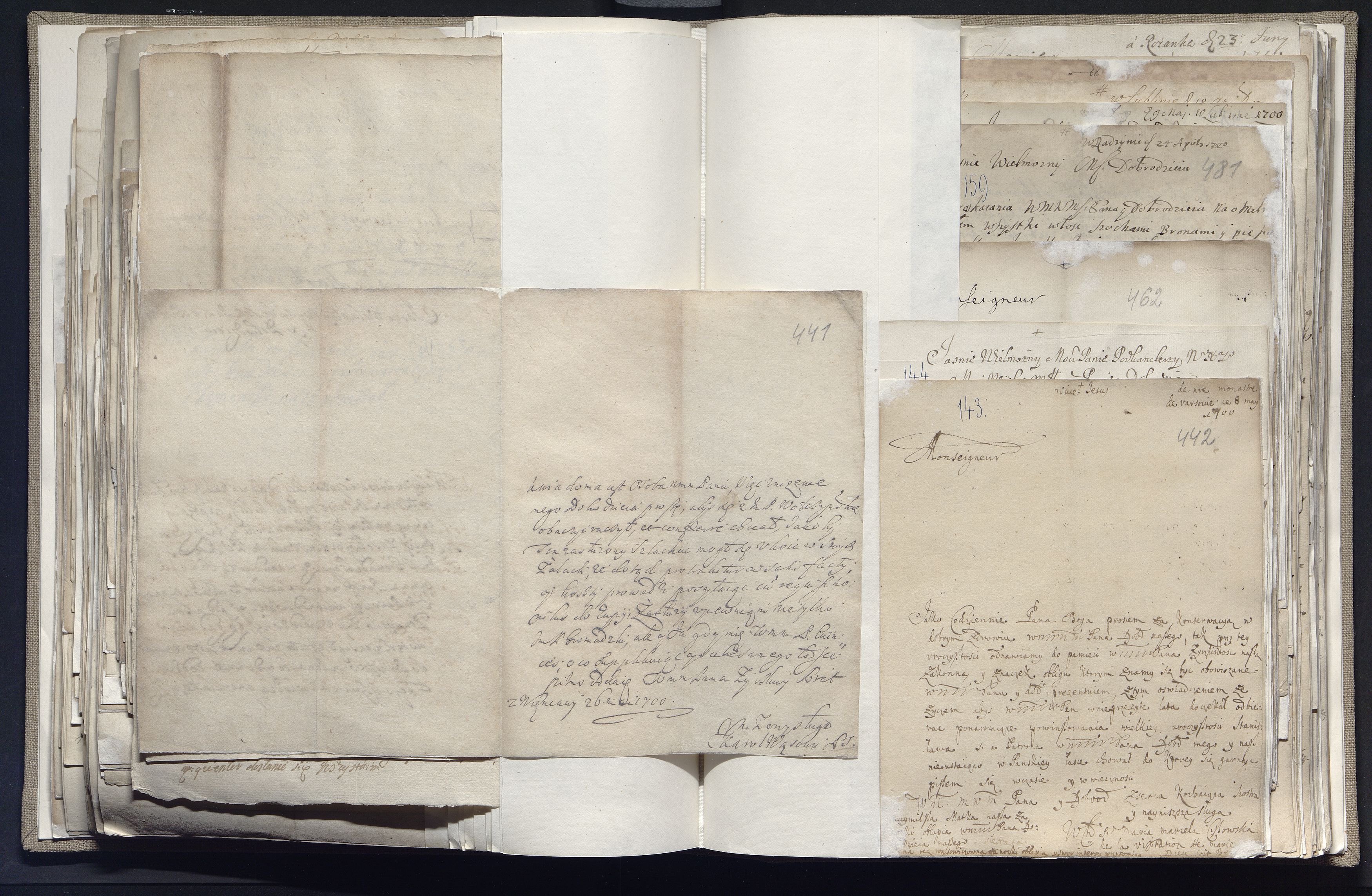 1_335_0_0_163a-29_0266