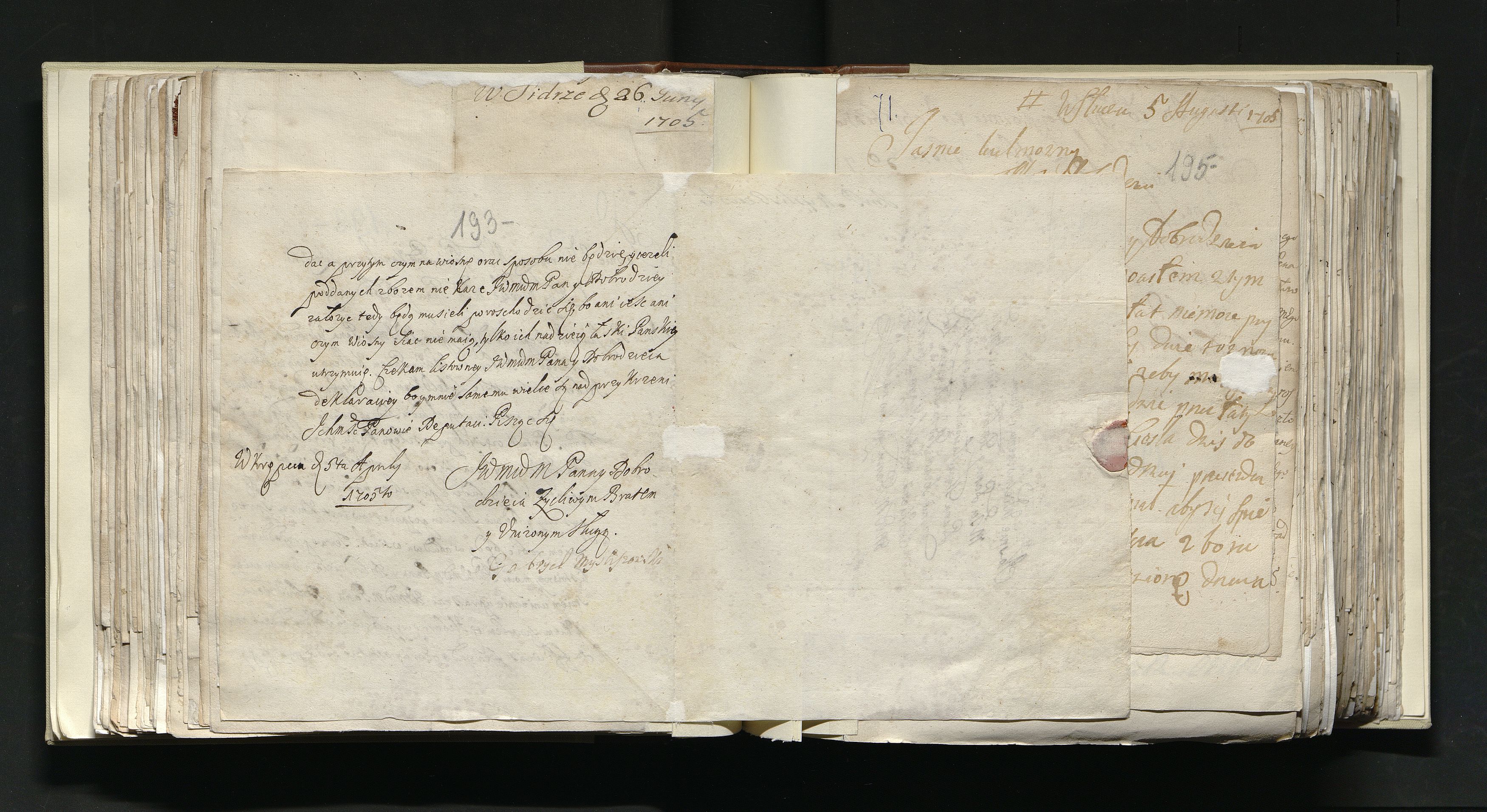 1_335_0_0_163a-34_0120