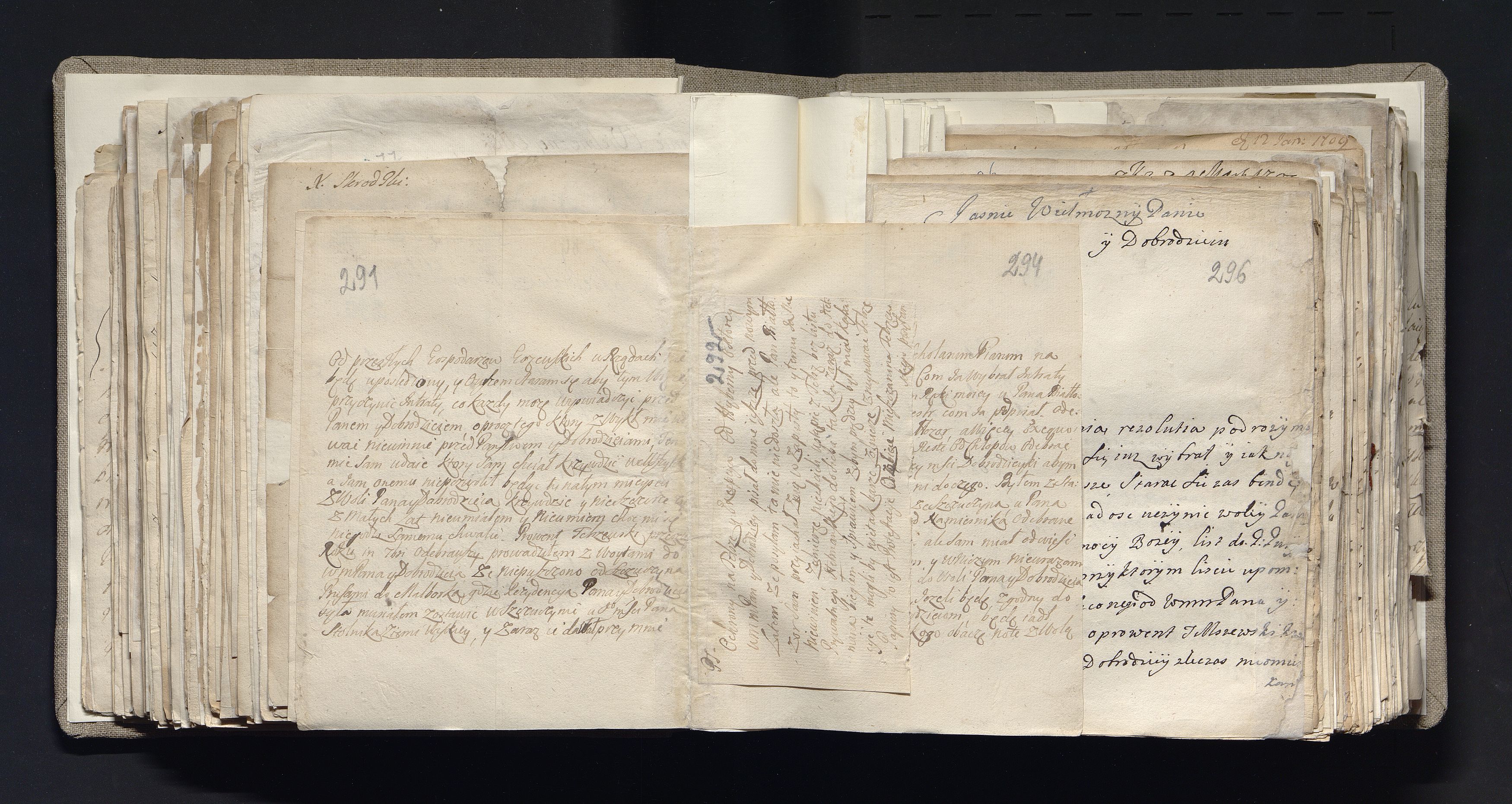 1_335_0_0_163a-40_0176