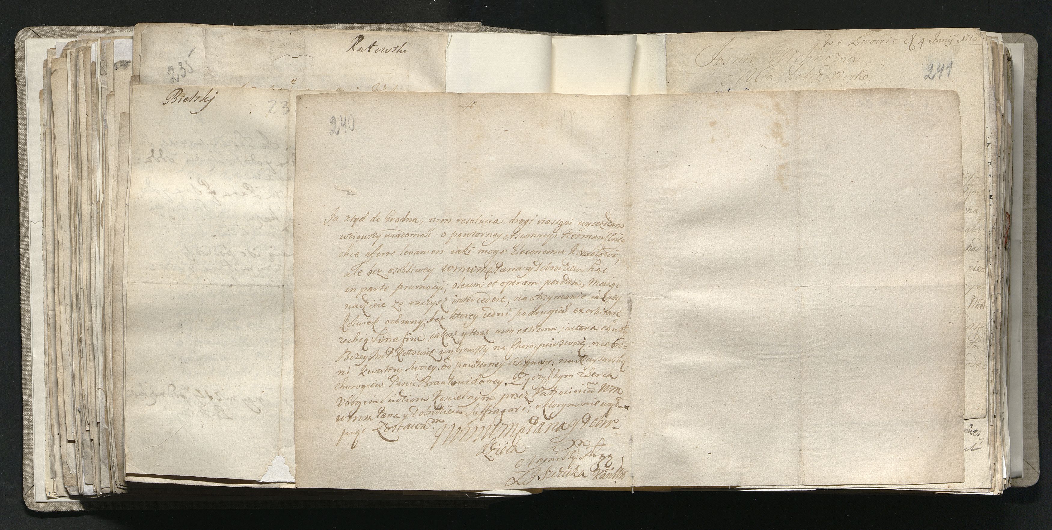 1_335_0_0_163a-41_0143