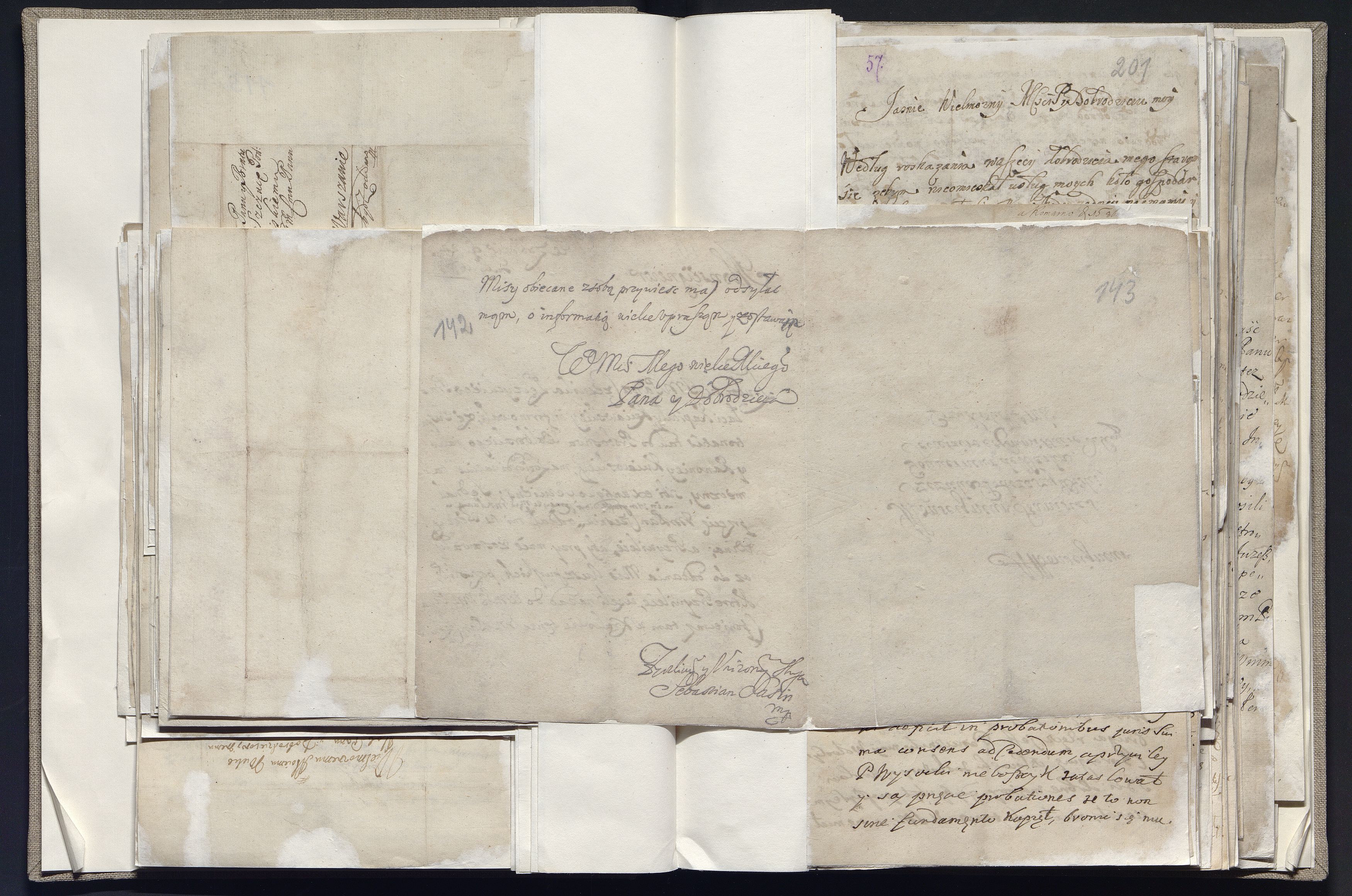 1_335_0_0_163a-9_0070