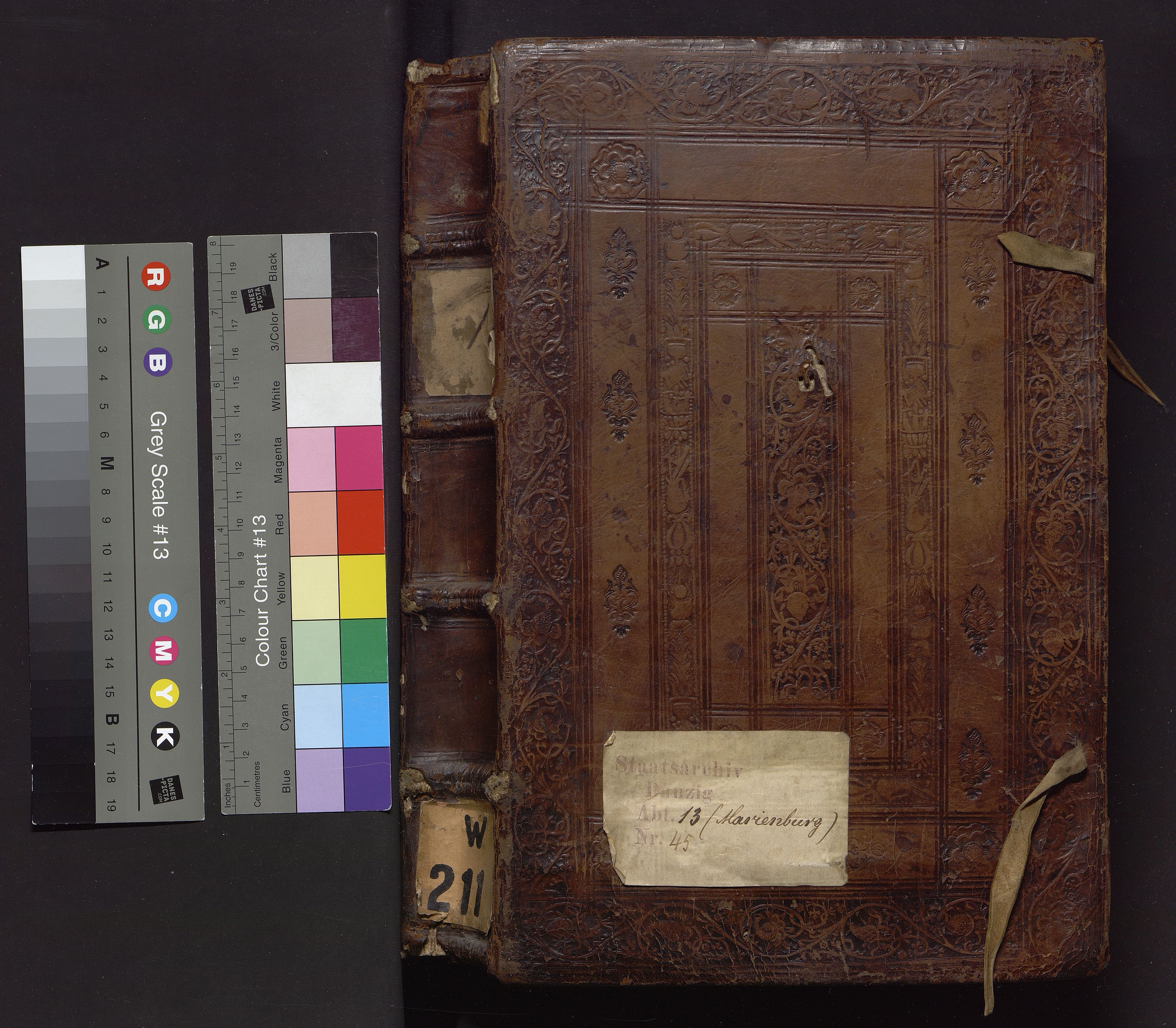 1_9_0_0_W-211_0000_okladka