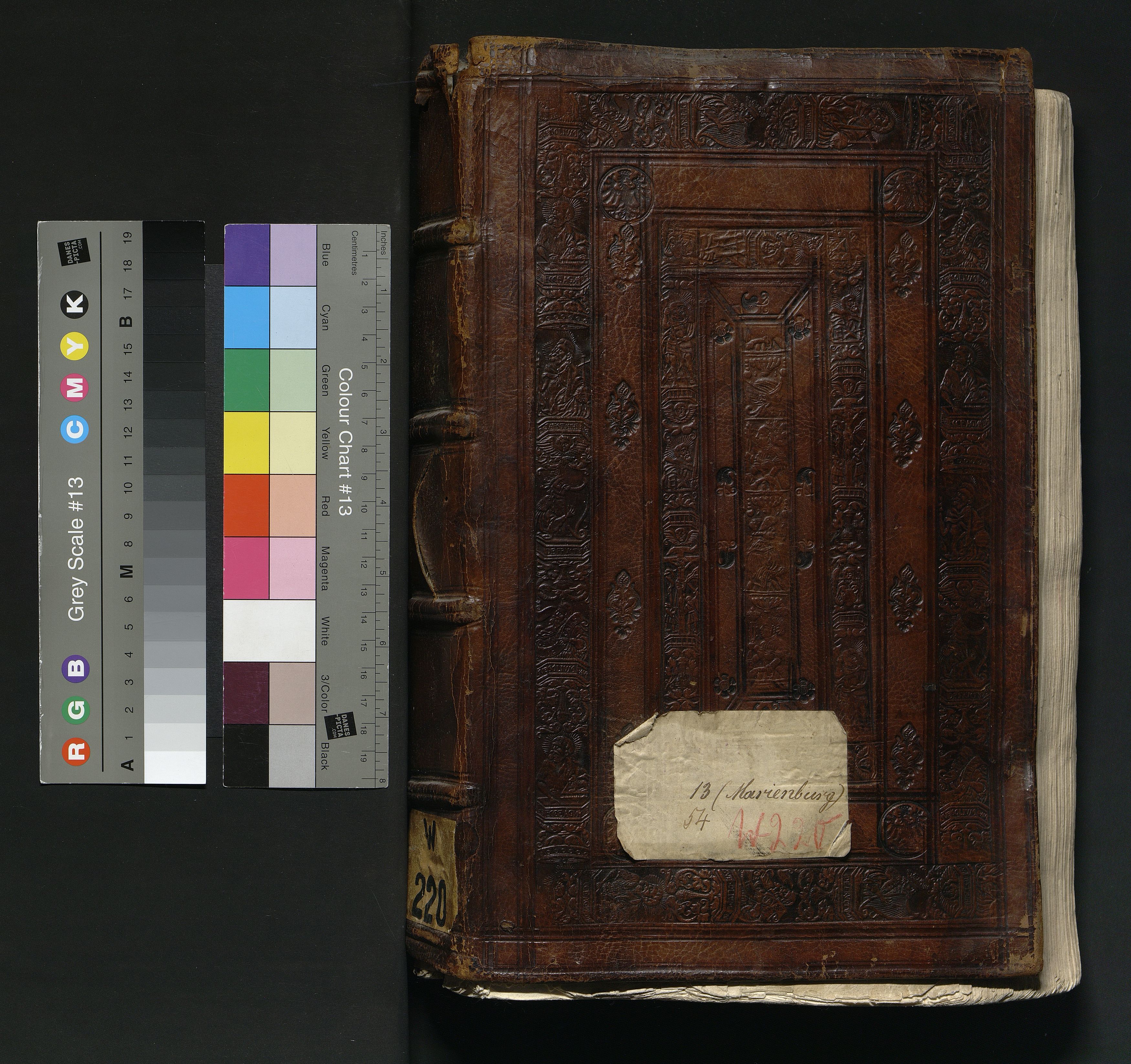 1_9_0_0_W-220_0000_okladka